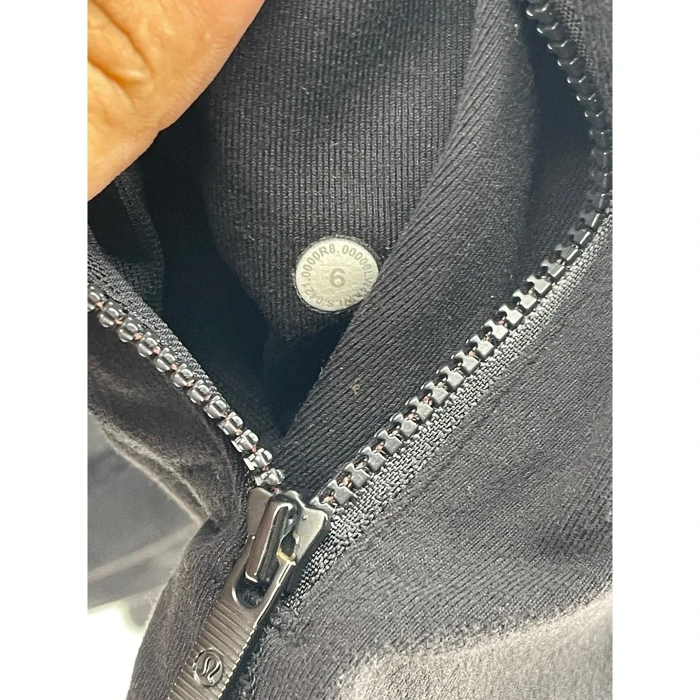 Lululemon Define Jacket Womens 6 Black Full Zip Thumbholes Vent Back Yoga Run‎